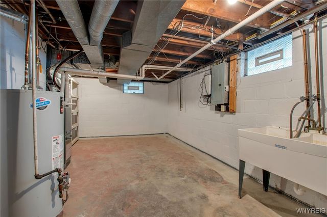 21 Waverly Avenue, Tonawanda, NY 14217