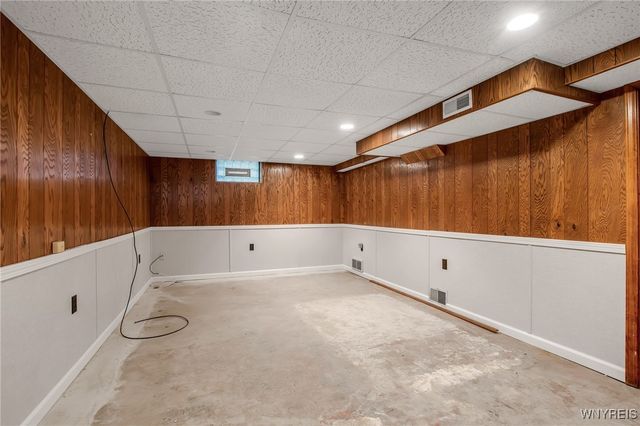 21 Waverly Avenue, Tonawanda, NY 14217