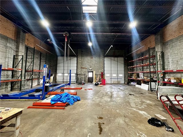 370 W Chestnut St, City Of Washington, PA 15301