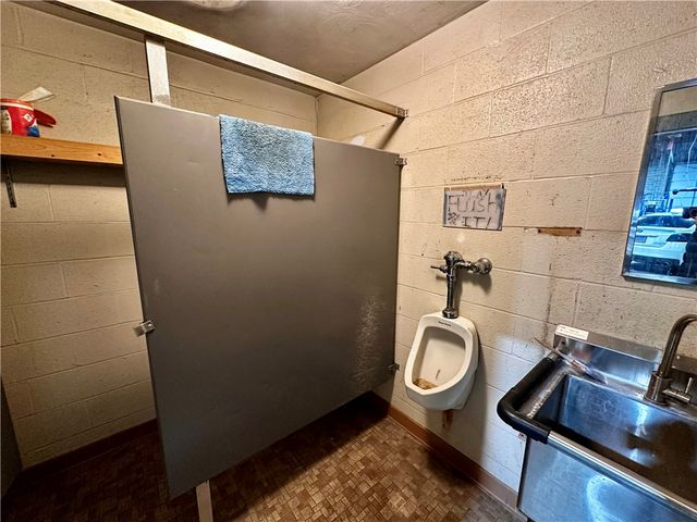 370 W Chestnut St, City Of Washington, PA 15301