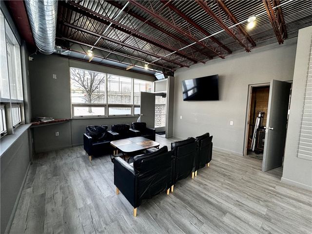 370 W Chestnut St, City Of Washington, PA 15301