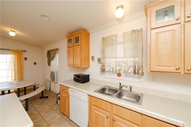 3190 E Pepper Tree Road, Kingman, AZ 86409