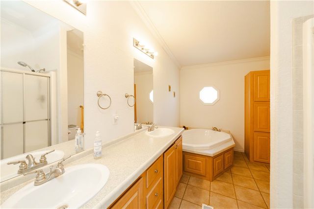 3190 E Pepper Tree Road, Kingman, AZ 86409