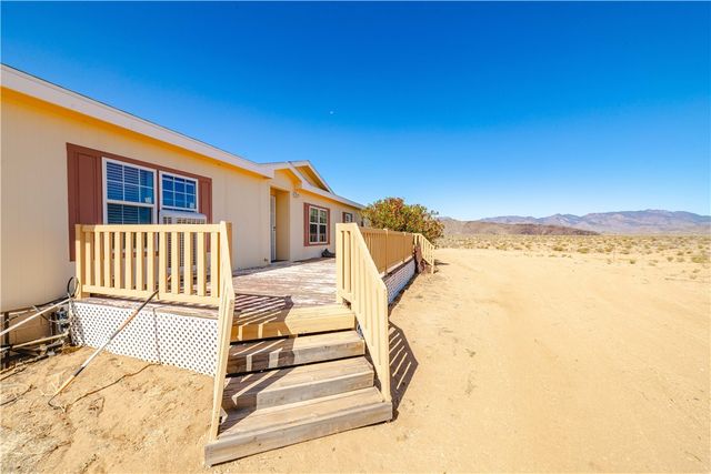 3190 E Pepper Tree Road, Kingman, AZ 86409
