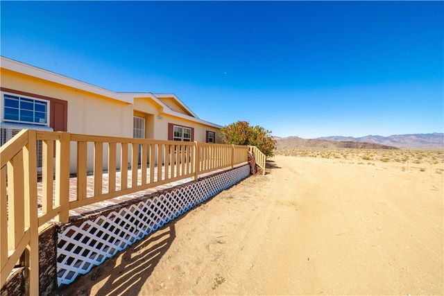 3190 E Pepper Tree Road, Kingman, AZ 86409