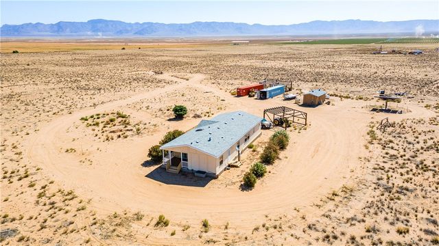 3190 E Pepper Tree Road, Kingman, AZ 86409