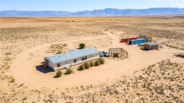 3190 E Pepper Tree Road, Kingman, AZ 86409