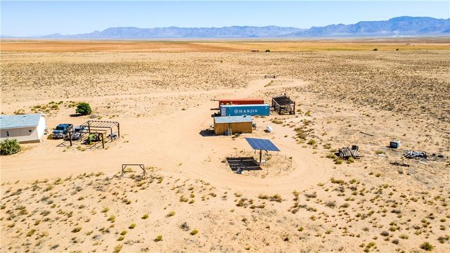 3190 E Pepper Tree Road, Kingman, AZ 86409