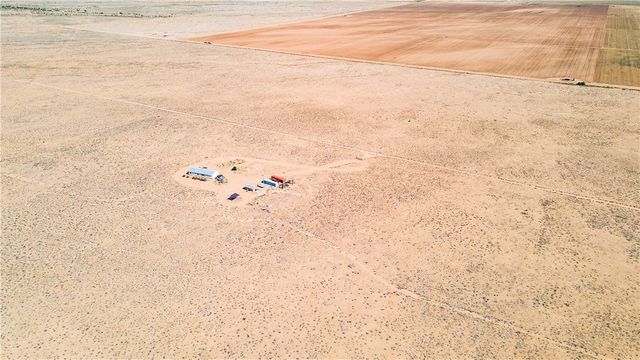 3190 E Pepper Tree Road, Kingman, AZ 86409