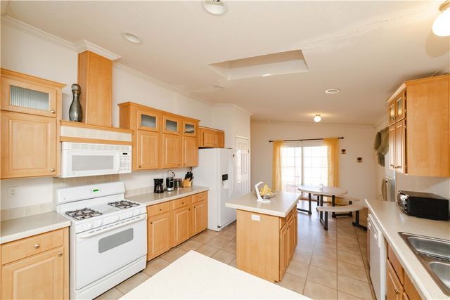 3190 E Pepper Tree Road, Kingman, AZ 86409