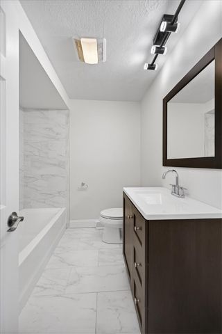 4 N Candy Court, Smithfield, RI 02917