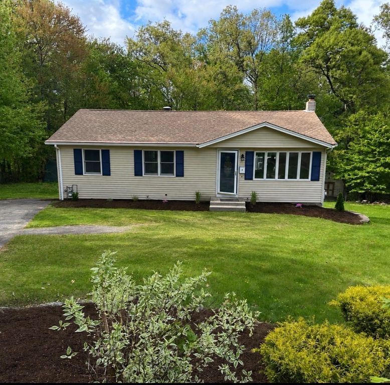 4 N Candy Court, Smithfield, RI 02917