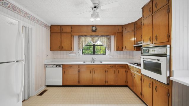 1281 W Fairfax Drive, Chattanooga, TN 37415