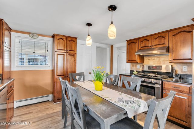 10 Lasatta Avenue, Englishtown, NJ 07726