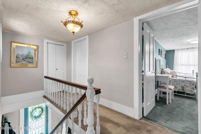 10 Lasatta Avenue, Englishtown, NJ 07726