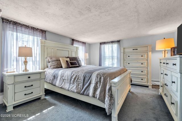 10 Lasatta Avenue, Englishtown, NJ 07726