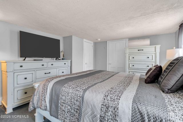 10 Lasatta Avenue, Englishtown, NJ 07726
