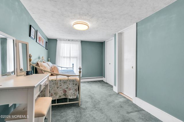 10 Lasatta Avenue, Englishtown, NJ 07726