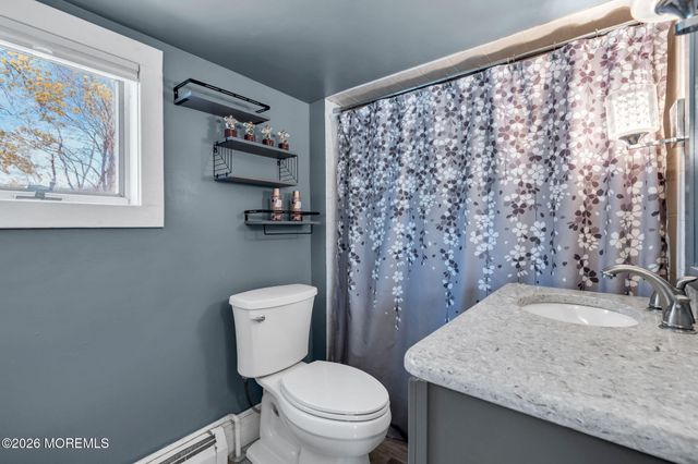 10 Lasatta Avenue, Englishtown, NJ 07726