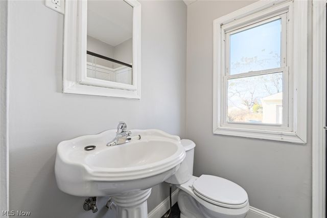 1206 Lander Road, Mayfield Heights, OH 44124