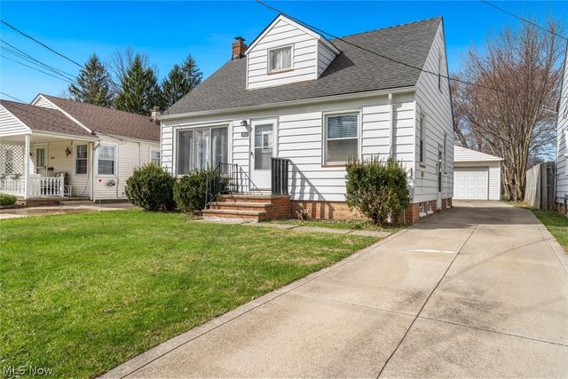 1206 Lander Road, Mayfield Heights, OH 44124