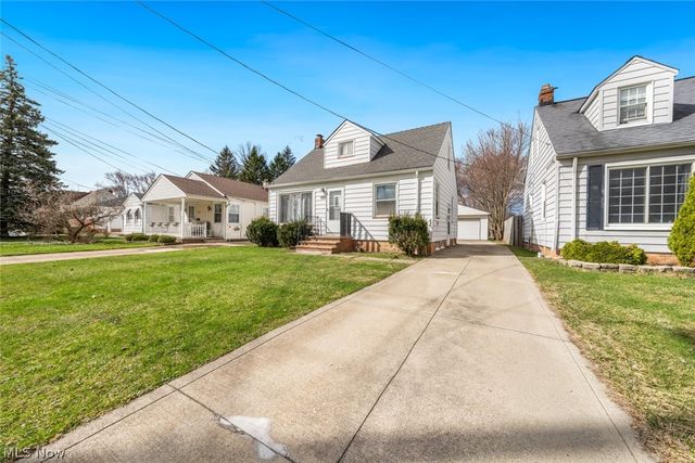 1206 Lander Road, Mayfield Heights, OH 44124