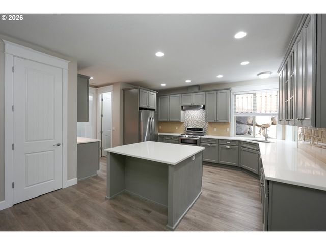 1120 LILAC St, Forest Grove, OR 97116