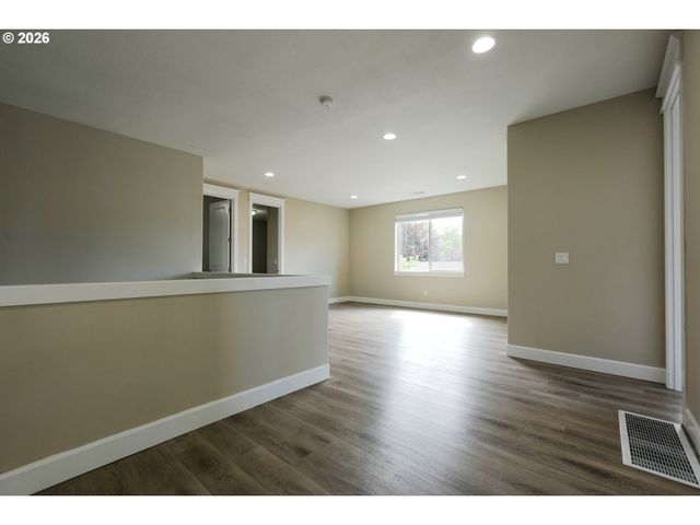 1120 LILAC St, Forest Grove, OR 97116