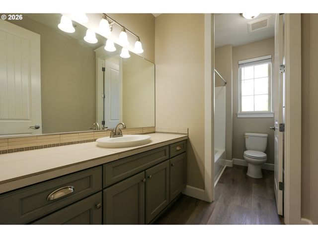 1120 LILAC St, Forest Grove, OR 97116