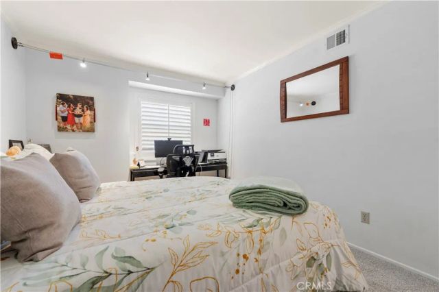 22416 Cardiff, Saugus, CA 91350
