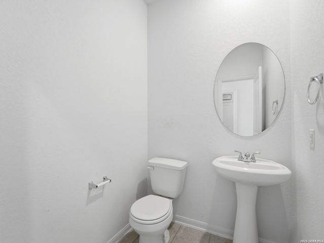 8935 Hazel Birch, Elmendorf, TX 78112