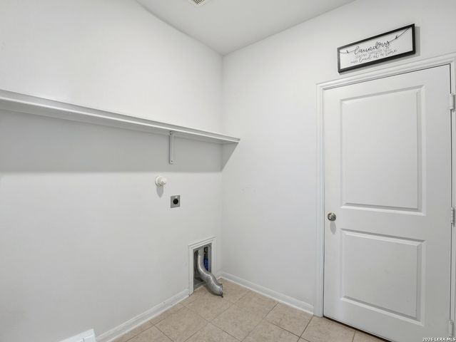 8935 Hazel Birch, Elmendorf, TX 78112