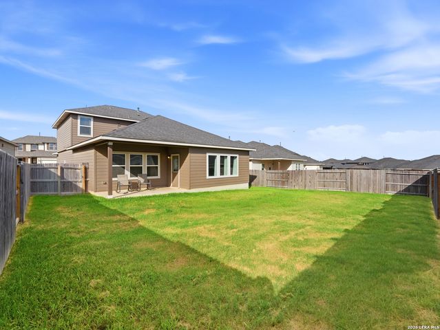 8935 Hazel Birch, Elmendorf, TX 78112