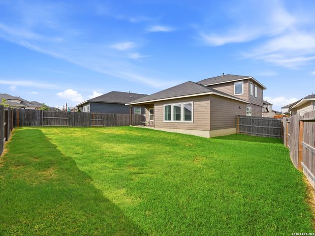 8935 Hazel Birch, Elmendorf, TX 78112