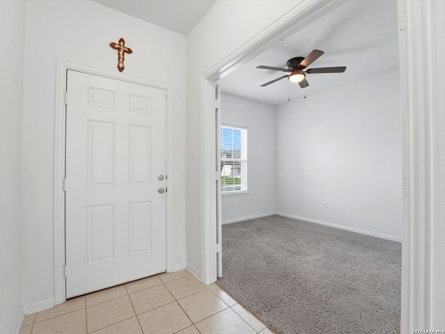 8935 Hazel Birch, Elmendorf, TX 78112