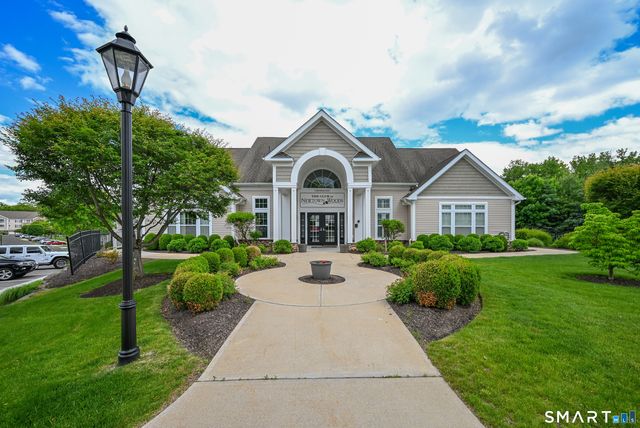 1011 Brookside Court 1011, Newtown, CT 06470