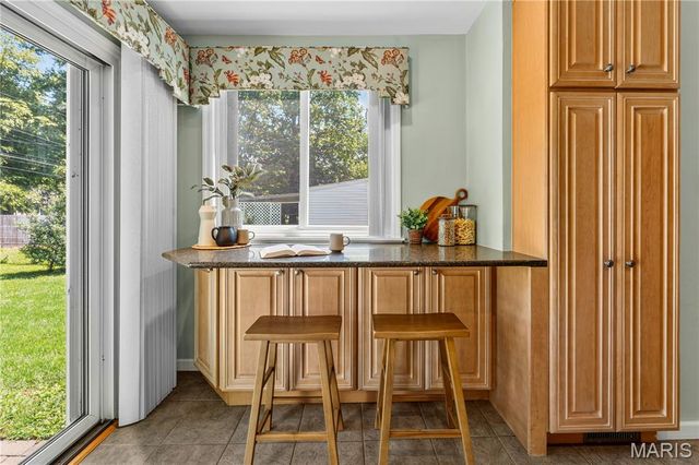 219 Sunningwell Drive, Webster Groves, MO 63119