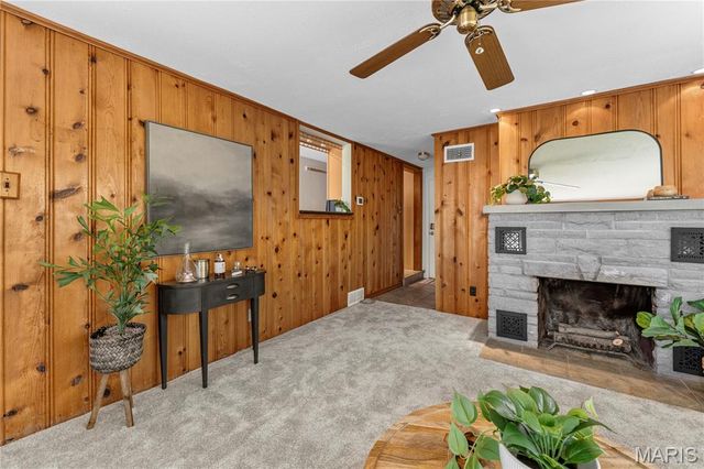 219 Sunningwell Drive, Webster Groves, MO 63119