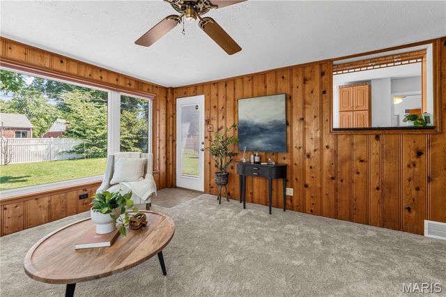 219 Sunningwell Drive, Webster Groves, MO 63119