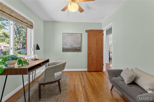 219 Sunningwell Drive, Webster Groves, MO 63119