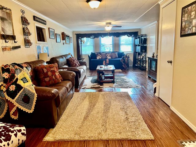 309 Broken Arrow, Comanche, TX 76442