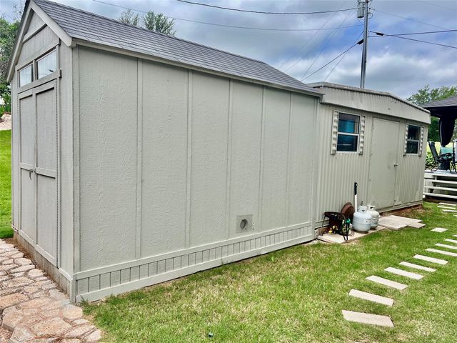 309 Broken Arrow, Comanche, TX 76442