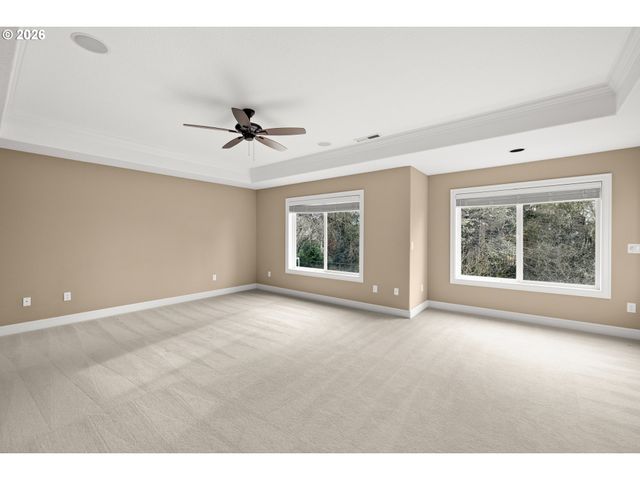 2037 Nw WOODROSE Dr, Portland, OR 97229