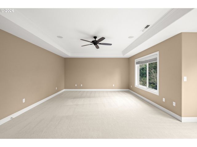 2037 Nw WOODROSE Dr, Portland, OR 97229