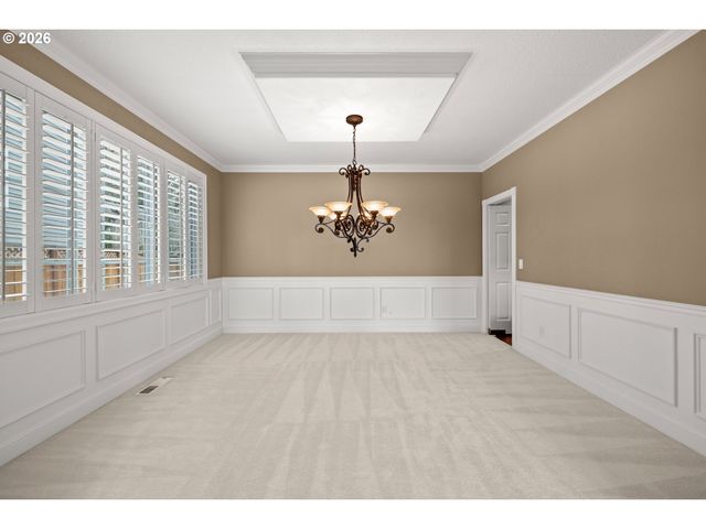 2037 Nw WOODROSE Dr, Portland, OR 97229