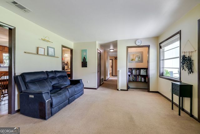 1325 Pine Barren Road, Pooler, GA 31322