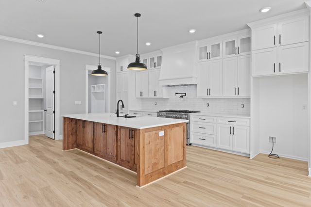 13830 Cedar Hill Lane, Tyler, TX 75771