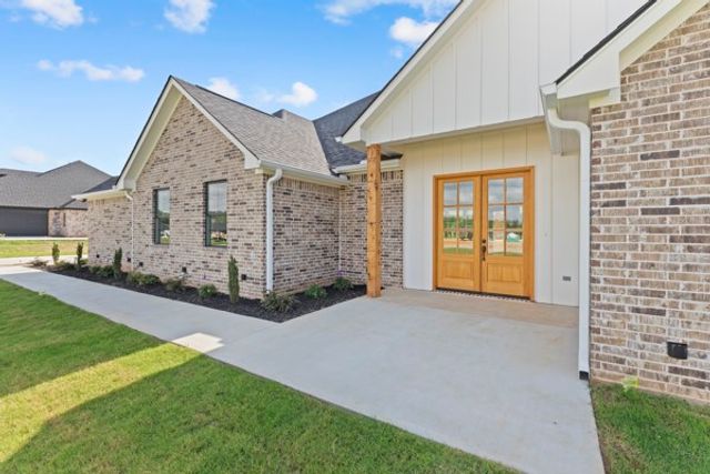 13830 Cedar Hill Lane, Tyler, TX 75771