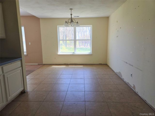 168 Hampton Vista Drive, Manorville, NY 11949