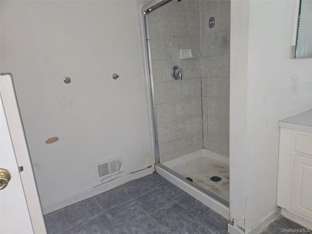168 Hampton Vista Drive, Manorville, NY 11949